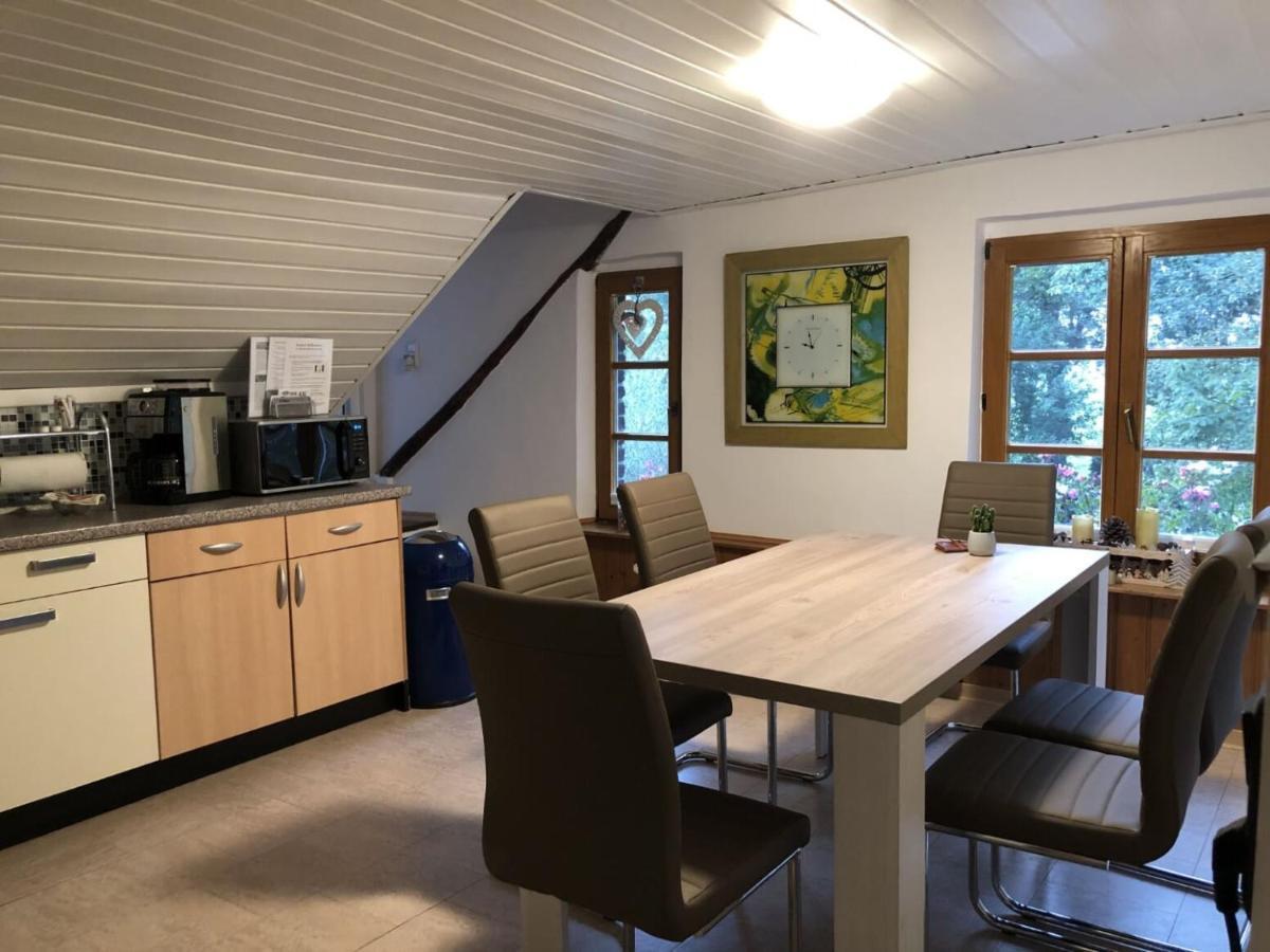 Ferienwohnung Auf Denkmalgeschuetztem Sturmhof Grefrath Esterno foto